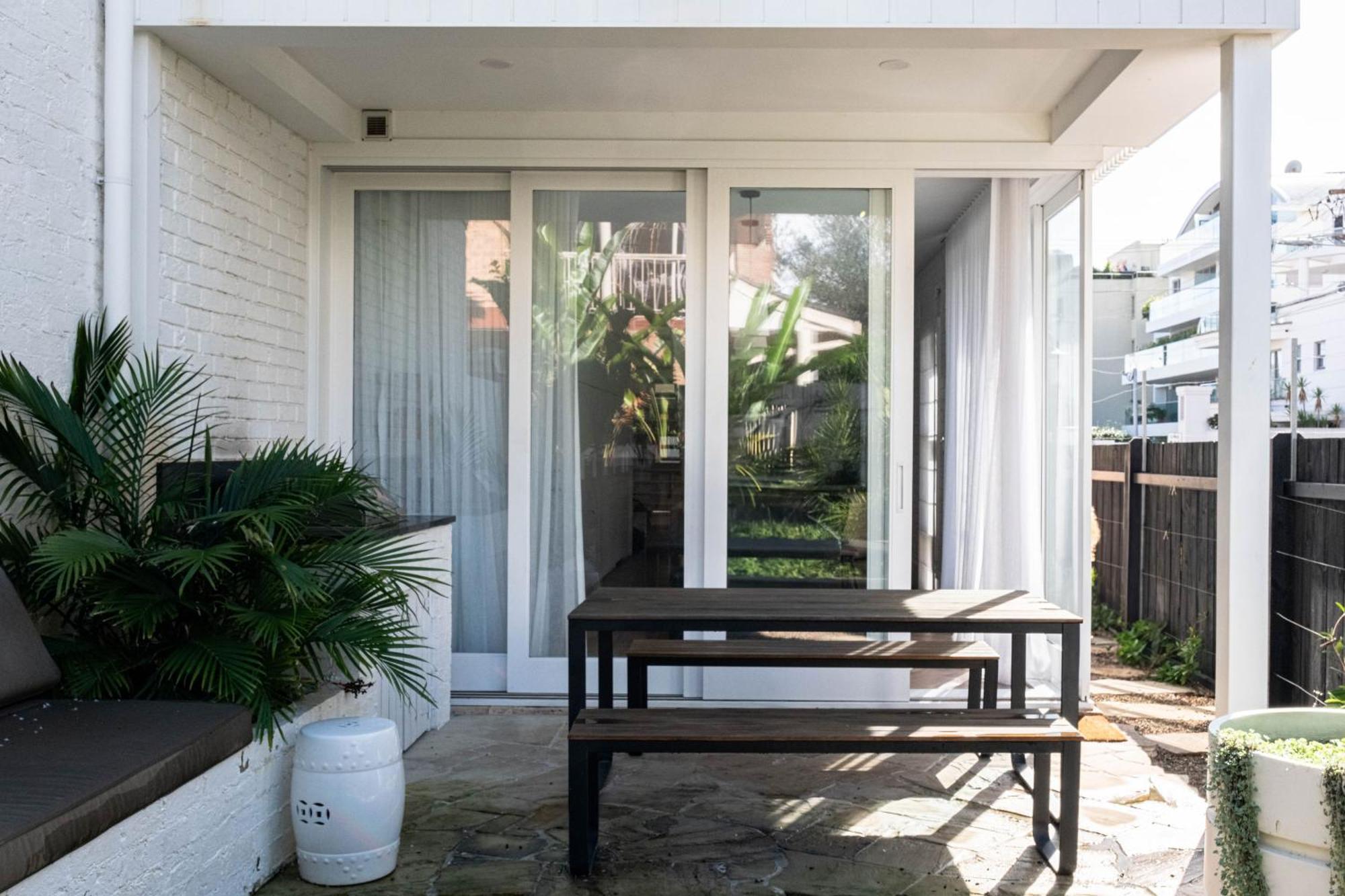 The Manly House - 100 Steps From Manly Holiday home Sydney